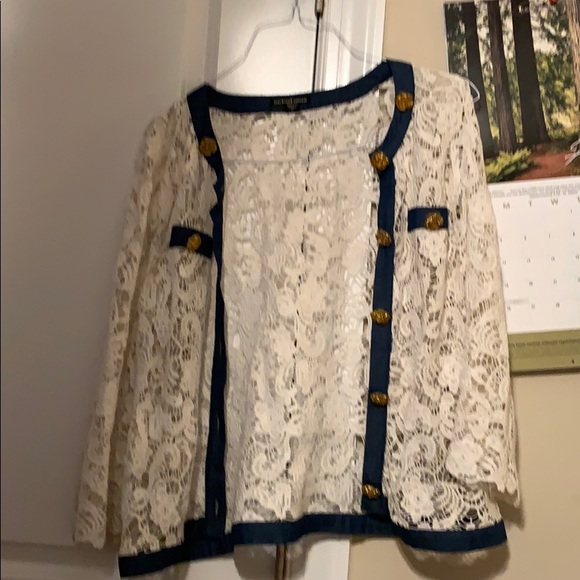 Top - Picture 4 of 5